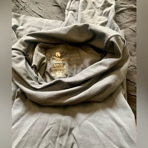 Climawear yoga shirt - Picture 6 of 7